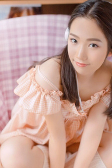 女性私处蹲下拍照有疙瘩正常吗